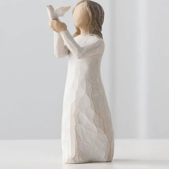 Willow Tree Other - Willow Tree Soar Figurine